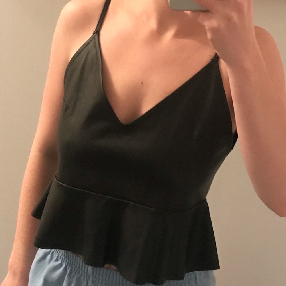 🖤FAUX LEATHER H&M PEPLUM CROP TOP🖤